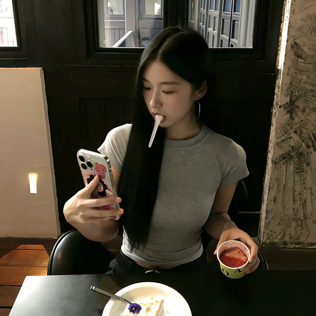 踹掉渣男后，三个哥哥团宠我