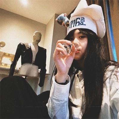 镜中秘影